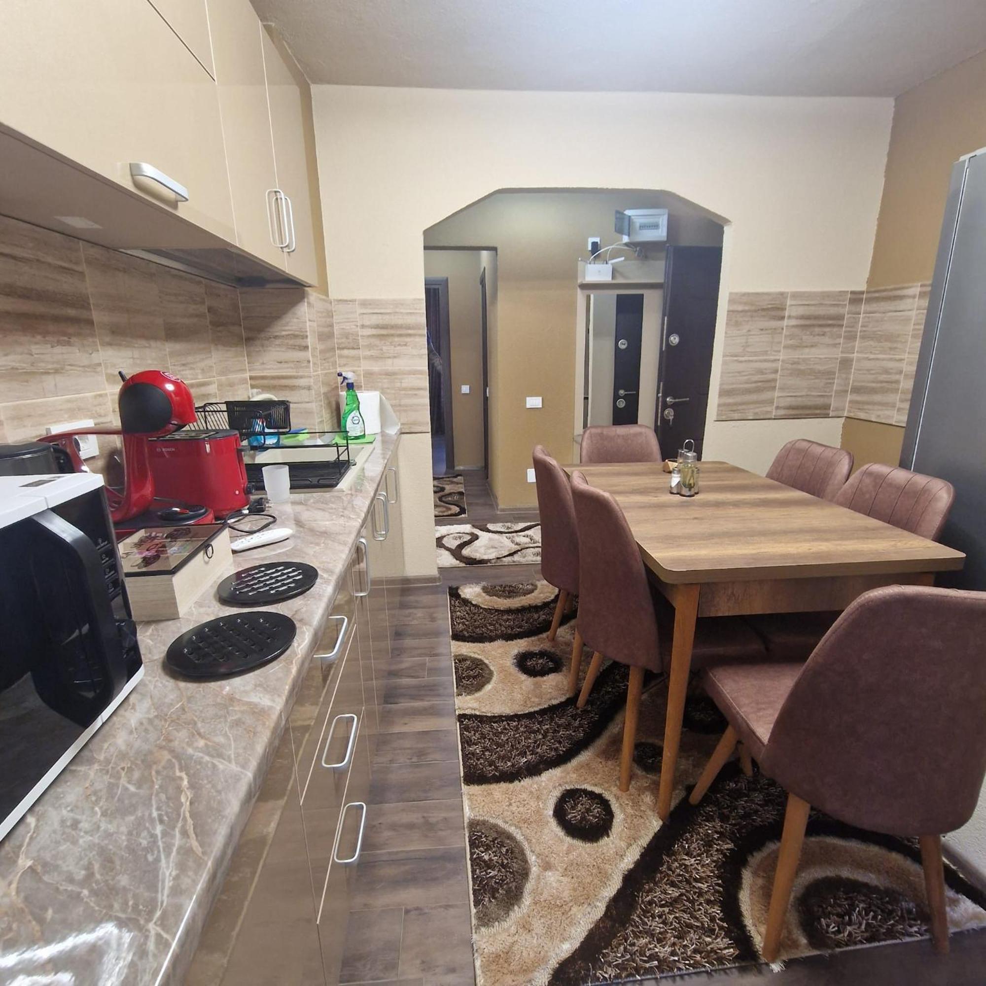 Apartament Iulius 3 Manastire Куртя-де-Арджеш Экстерьер фото